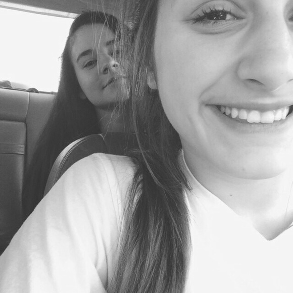 Profile Picture of Hannah Candies (@hannnah_candies) on Poshmark