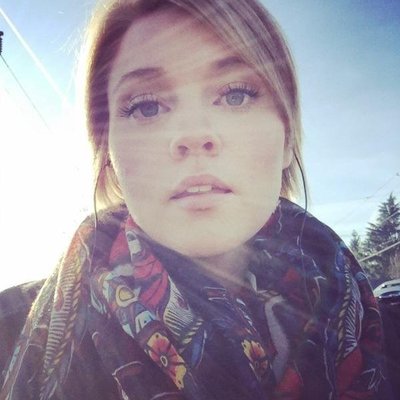Profile Picture of Lois Hubbard (@llnewberry) on Twitter