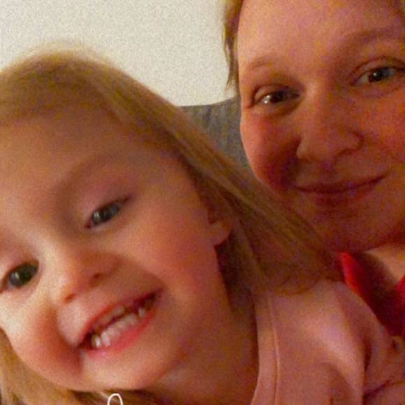 Profile Picture of Ally Purdin (@ally_purdin) on Poshmark