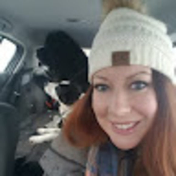 Profile Picture of Courtney Eyre (@cbeyre) on Poshmark