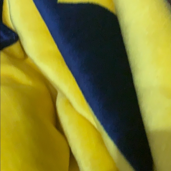 Lucas Lellis - Poshmark Profile Picture of Lucas Lellis (@lucashlellis) on Poshmark