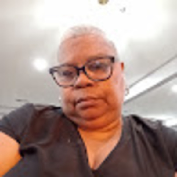 Profile Picture of Cynthia Howard (@cynthiahowar196) on Poshmark