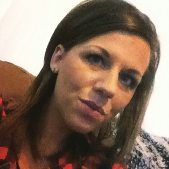 Profile Picture of Amanda Baumann (@mandy84) on Poshmark