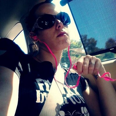 Profile Picture of Hollie Shultz (@RowlesAngel) on Twitter
