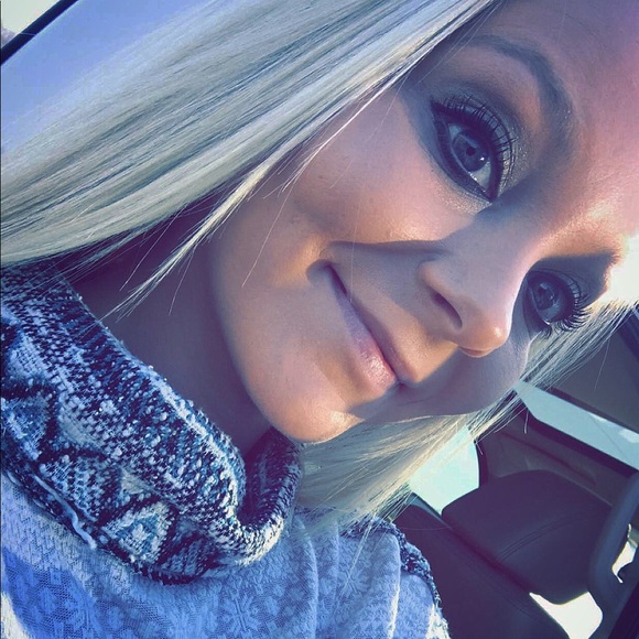 Profile Picture of Jennifer Seidl (@seidljennifer) on Poshmark