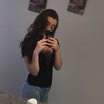 Profile Picture of •Laurie Labrie• (@laurie__33) on Instagram