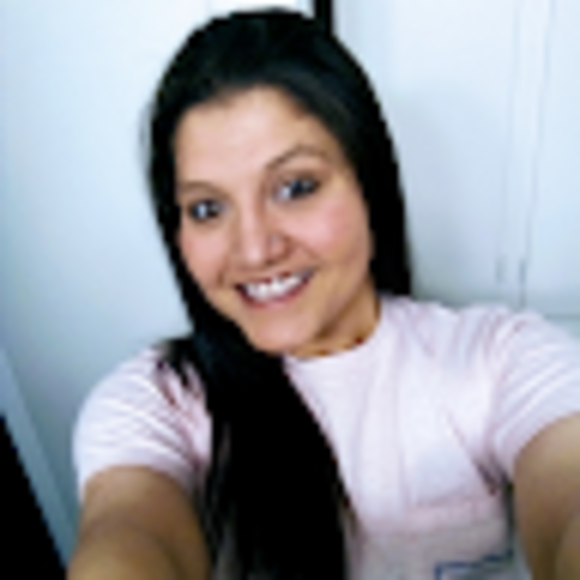 Profile Picture of Danielle Lara (@daniellelara744) on Poshmark