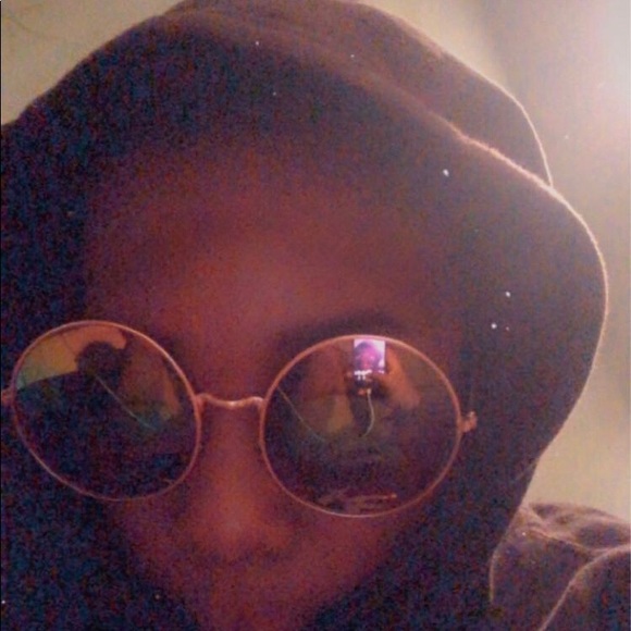 Ethan Perkins - Poshmark Profile Picture of Ethan Perkins (@gangethan) on Poshmark