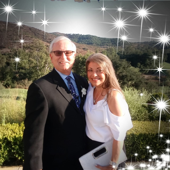 Profile Picture of Tula Kareotes (@tulakareotes) on Poshmark