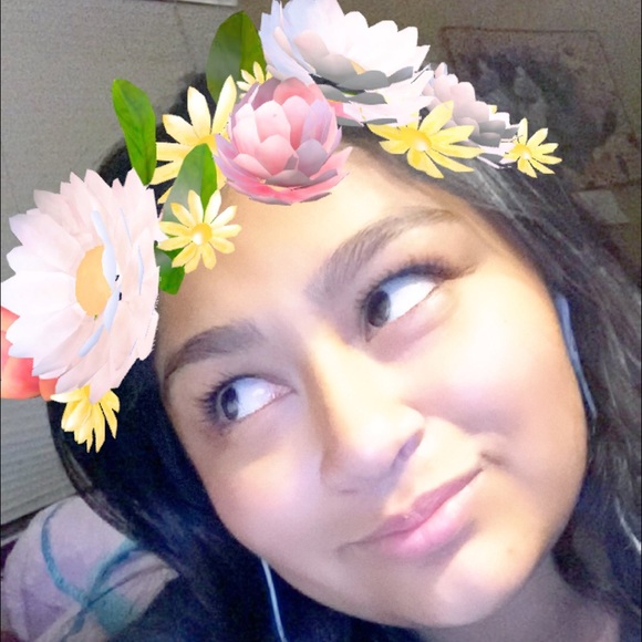 Profile Picture of Jacquelyne Castro garcia (@jack_jazelle) on Poshmark