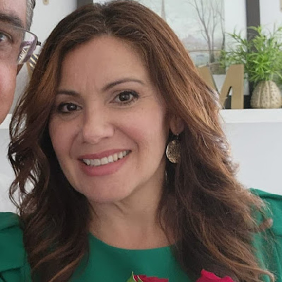 Profile Picture of Marisel Hernandez (@marisel0017) on Poshmark