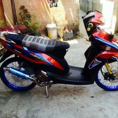 Profile Picture of Chris Theys (@SallySugiarto) on Twitter