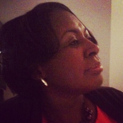Profile Picture of Julia Tate (@mizzjujus1) on Twitter