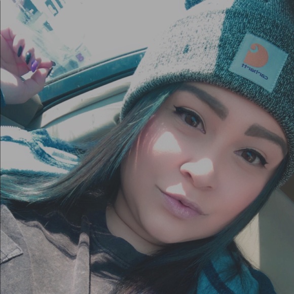 Profile Picture of Shanice Diaz (@niece_xo) on Poshmark