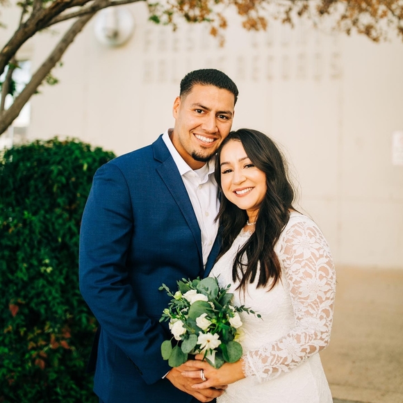 Profile Picture of Brianna Velarde (@briannav09) on Poshmark