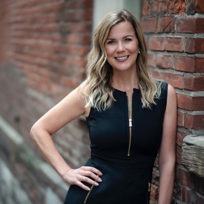 Profile Picture of Melissa (@MelStutz79) on Twitter