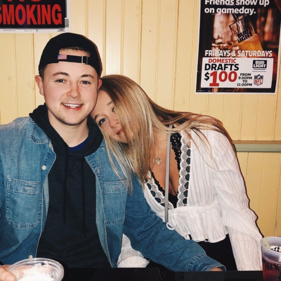 Profile Picture of Morgan Crostarosa (@mcrostarosa) on Poshmark