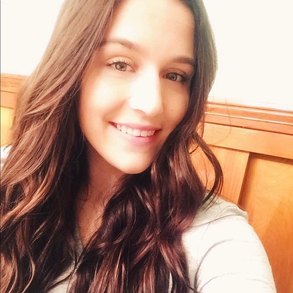 Profile Picture of Crystal Caputo (@crystslm01) on Poshmark