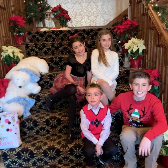 Profile Picture of Esther Aniskiewicz (@rubymoon7780) on Poshmark