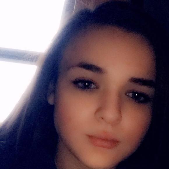 Profile Picture of Lydia Wolfe (@lydiawolfe) on Poshmark