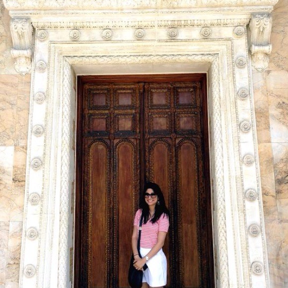 Profile Picture of Rebecca Patel (@rebock19) on Poshmark