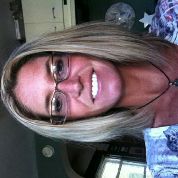 Profile Picture of Tana Pastrick (@tkpast) on Poshmark