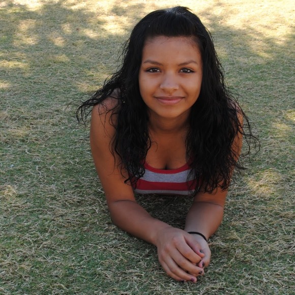 Profile Picture of Brianna Navarro (@_briananavarro_) on Poshmark