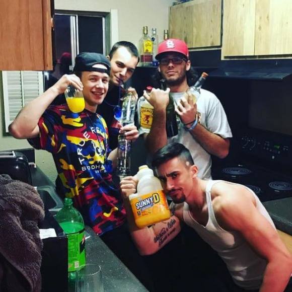 Chris Stutzman - Poshmark Profile Picture of Chris Stutzman (@cstutz) on Poshmark