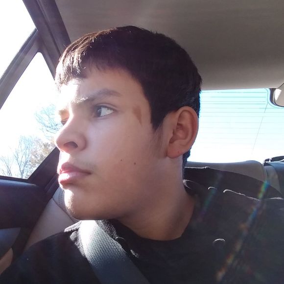 Profile Picture of Victor Espitia (@victorespitia) on Poshmark