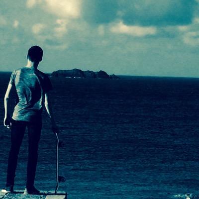 Profile Picture of sam pointer (@Claret_n_Sam) on Twitter