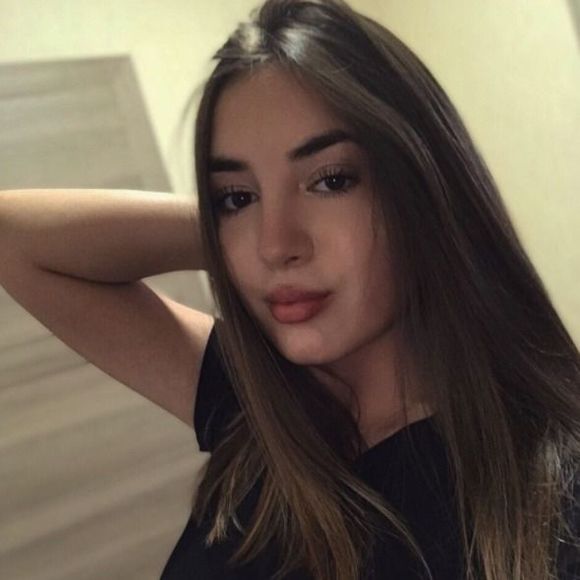 Profile Picture of Stephanie Chase (@stephaniecha167) on Poshmark