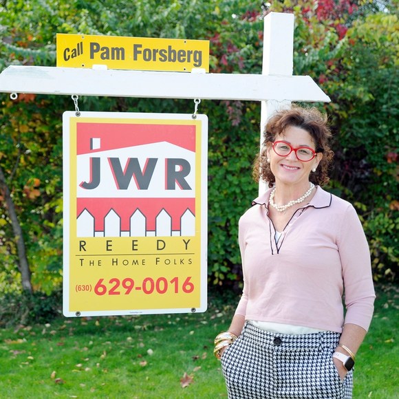 Profile Picture of Pam Forsberg (@pamforsberg) on Poshmark