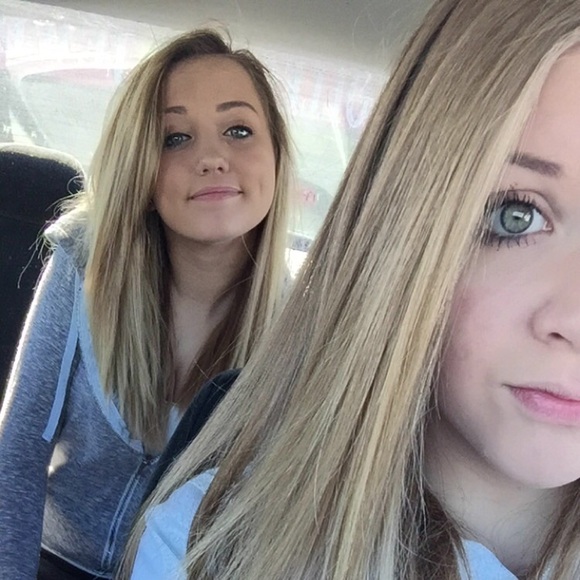 Profile Picture of Kate Sweetser (@katesweetser) on Poshmark