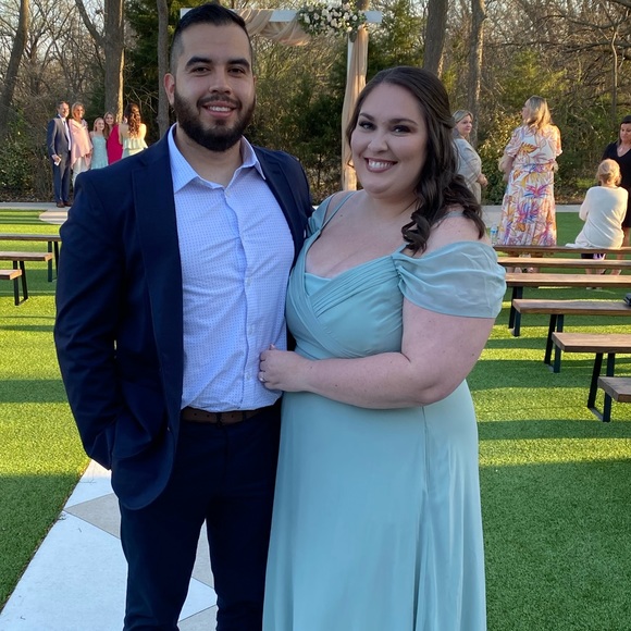 Profile Picture of Cassidy Thompson (@cassidyrose2211) on Poshmark