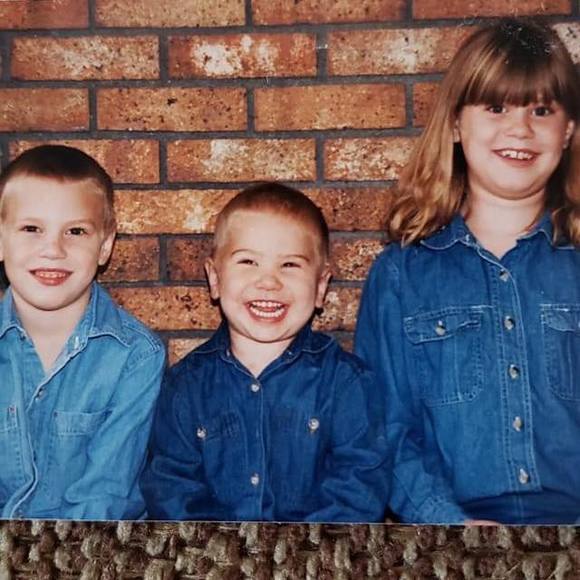 Profile Picture of Ethan Geiwitz (@cheewhiz) on Poshmark