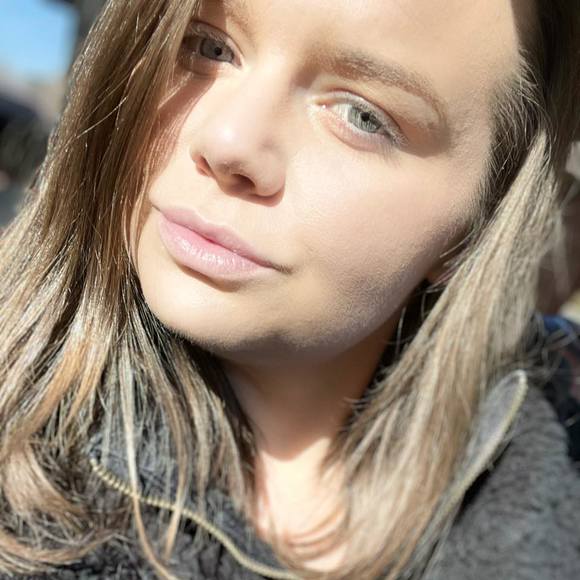 Profile Picture of Kendra Mawk (@kmm20373) on Poshmark