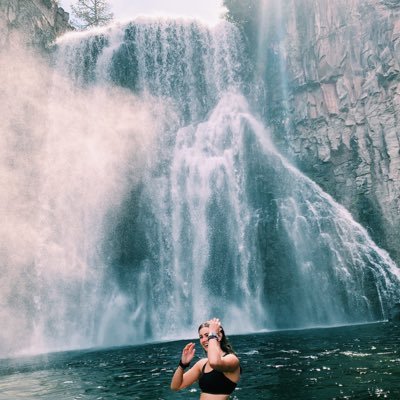 Profile Picture of Hal ✿ (@HalleeChapman) on Twitter