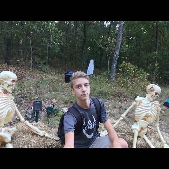 Jason Manstream - Poshmark Profile Picture of Jason Manstream (@jasonthem15) on Poshmark