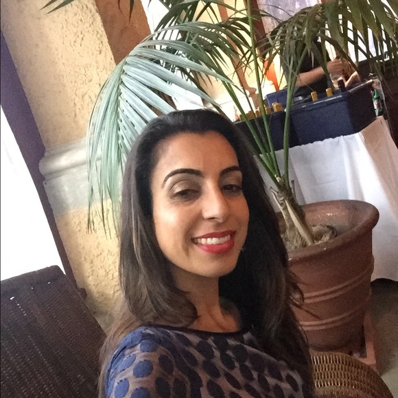 Profile Picture of Manreet Dyal (@manarani) on Poshmark