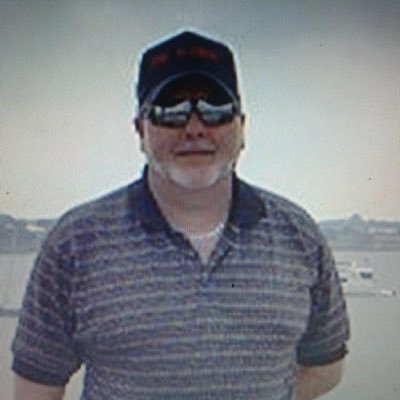 Profile Picture of Danny Burton (@ruffingtheqb) on Twitter