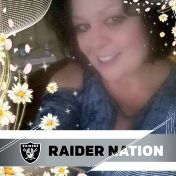 Profile Picture of Lisa Hollenbeck (@lisahollenbe368) on Poshmark