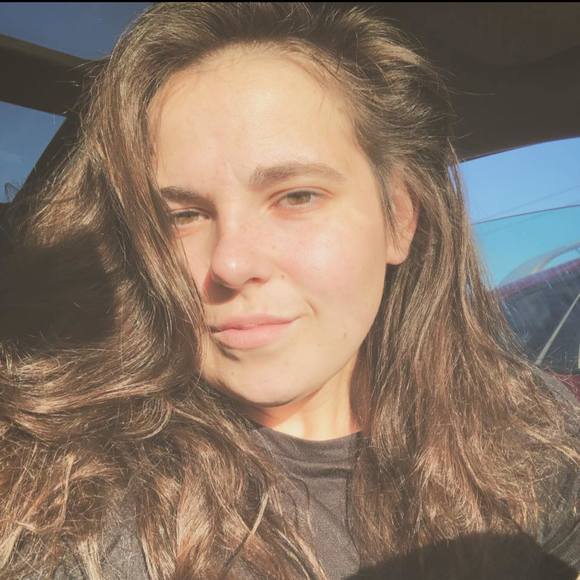 Profile Picture of Mariah Broehm (@whatupmar) on Poshmark