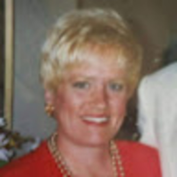 Profile Picture of Janet Windon (@janytime52) on Poshmark