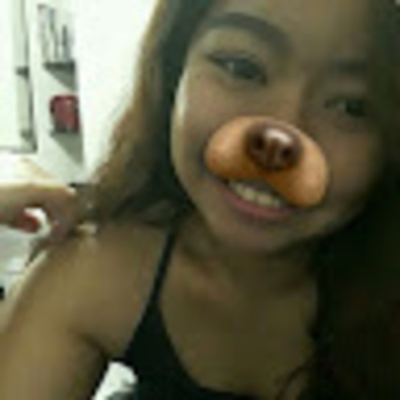 Profile Picture of Paula Castro (@phiecastro1122) on Poshmark