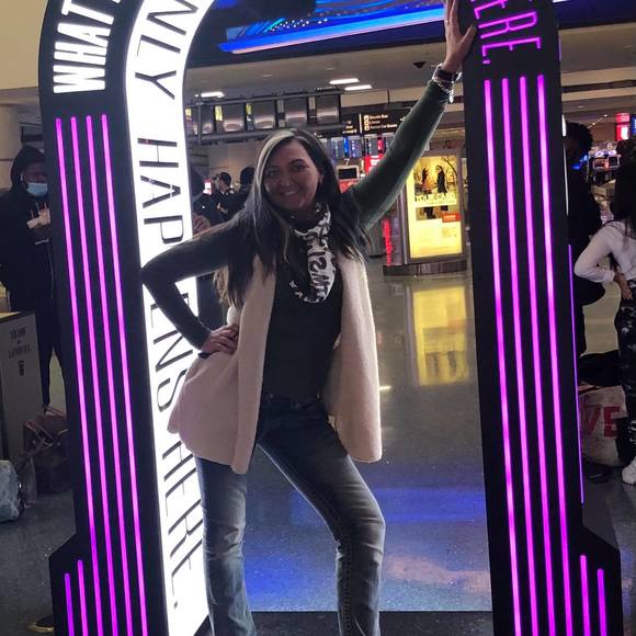 Profile Picture of Shelbi Donsbach (@shelbielyse) on Poshmark