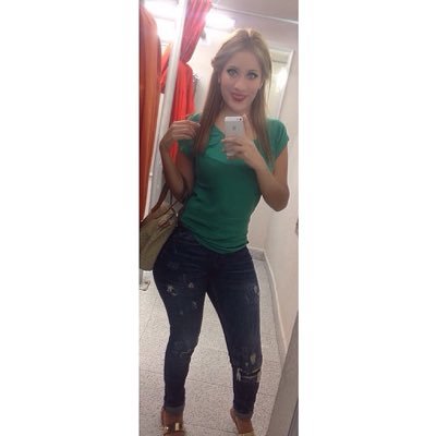 Profile Picture of Veronica Adame (@SolariAdame) on Twitter