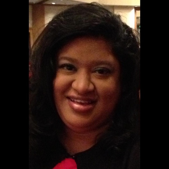Profile Picture of Shiny Chacko (@shinyxc) on Poshmark