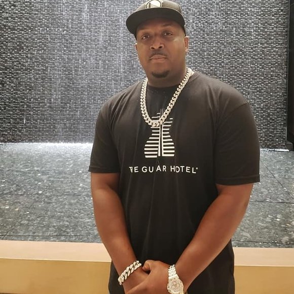 Profile Picture of Omar Mcfarlane (@odawgfro) on Poshmark