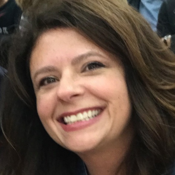 Profile Picture of Alexia Patramanis (@mclartmom) on Poshmark