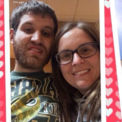 Profile Picture of Aimee E Stratton (@awsomeamers) on Twitter
